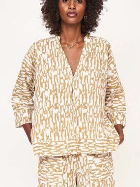 MIRTH (ANTHROPOLOGIE) cotton khaki print blouse
